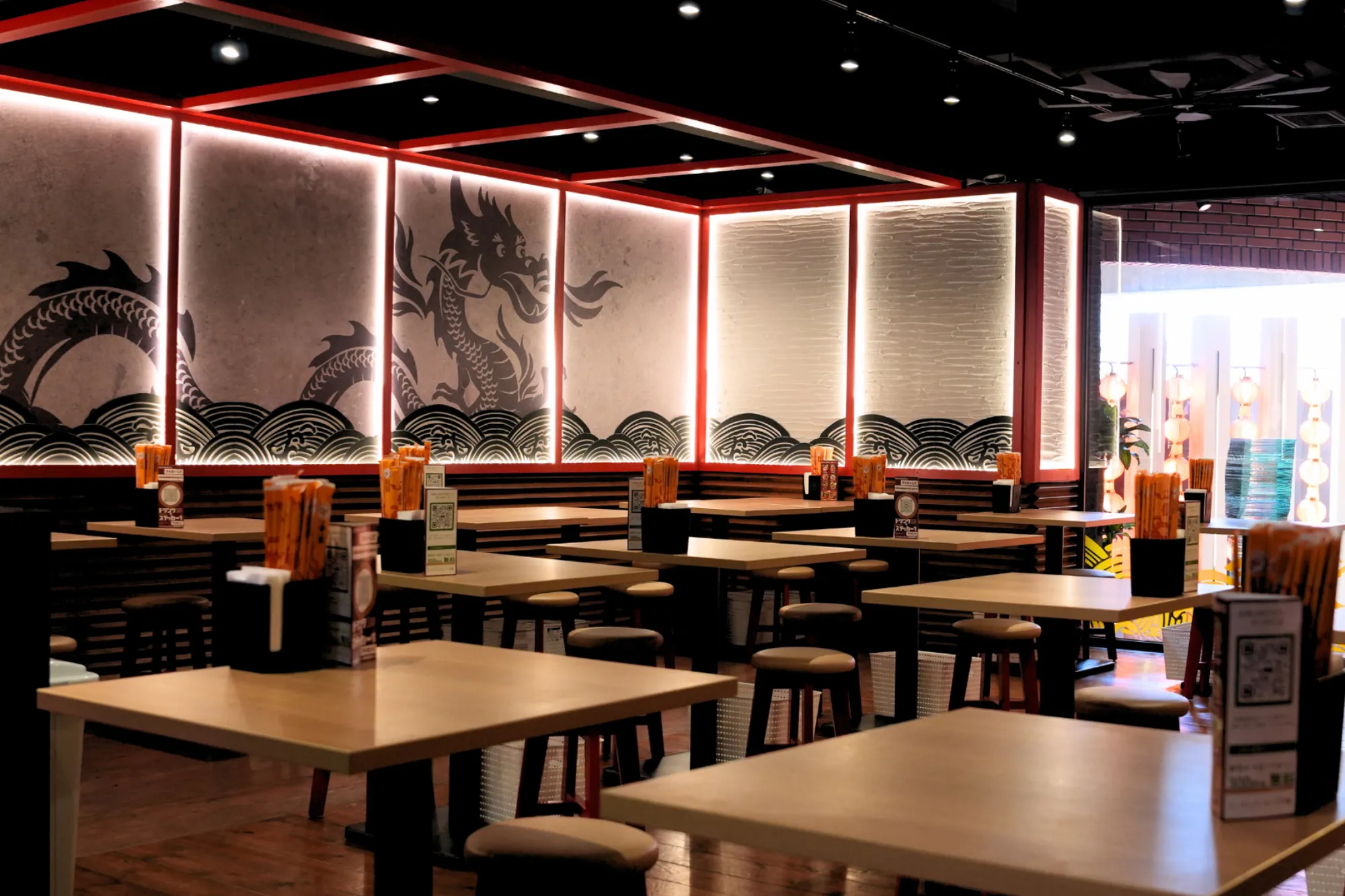 沖縄・那覇の麻辣湯専門店 DRAGON HOT POT